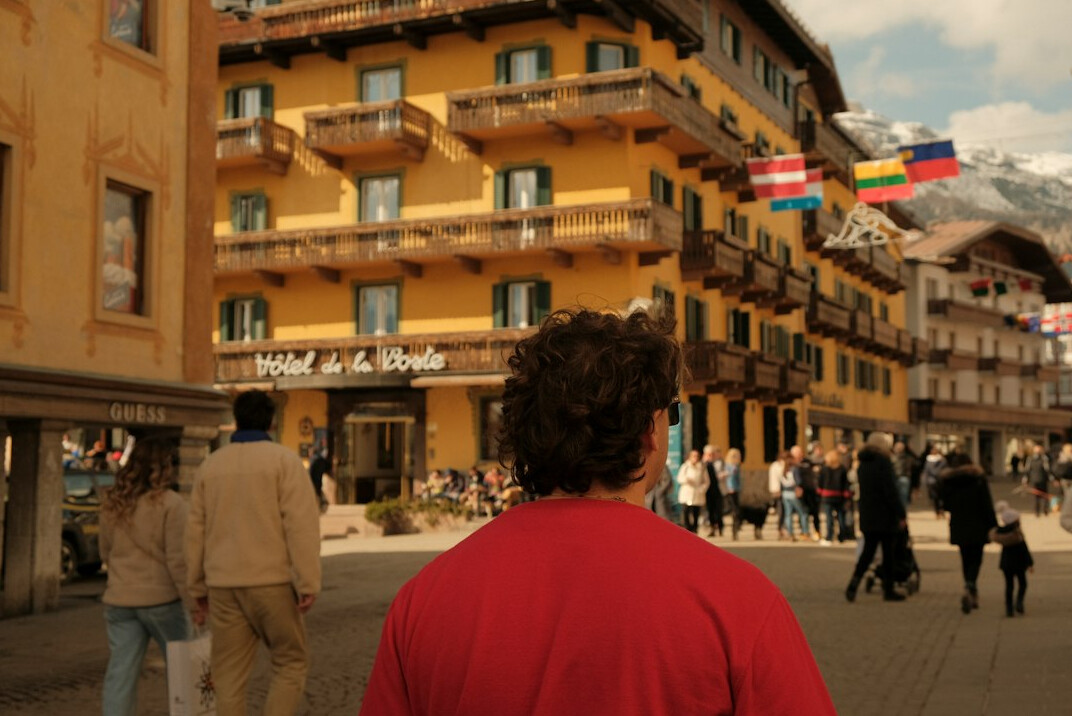 Portrait d'un jeune monteur vidéo suisse italien